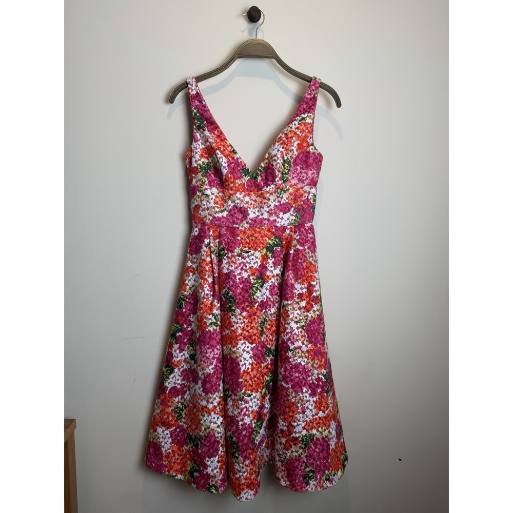 Monique Lhuillier Riona Floral Embroidered Dress Size 2 NWT Pockets